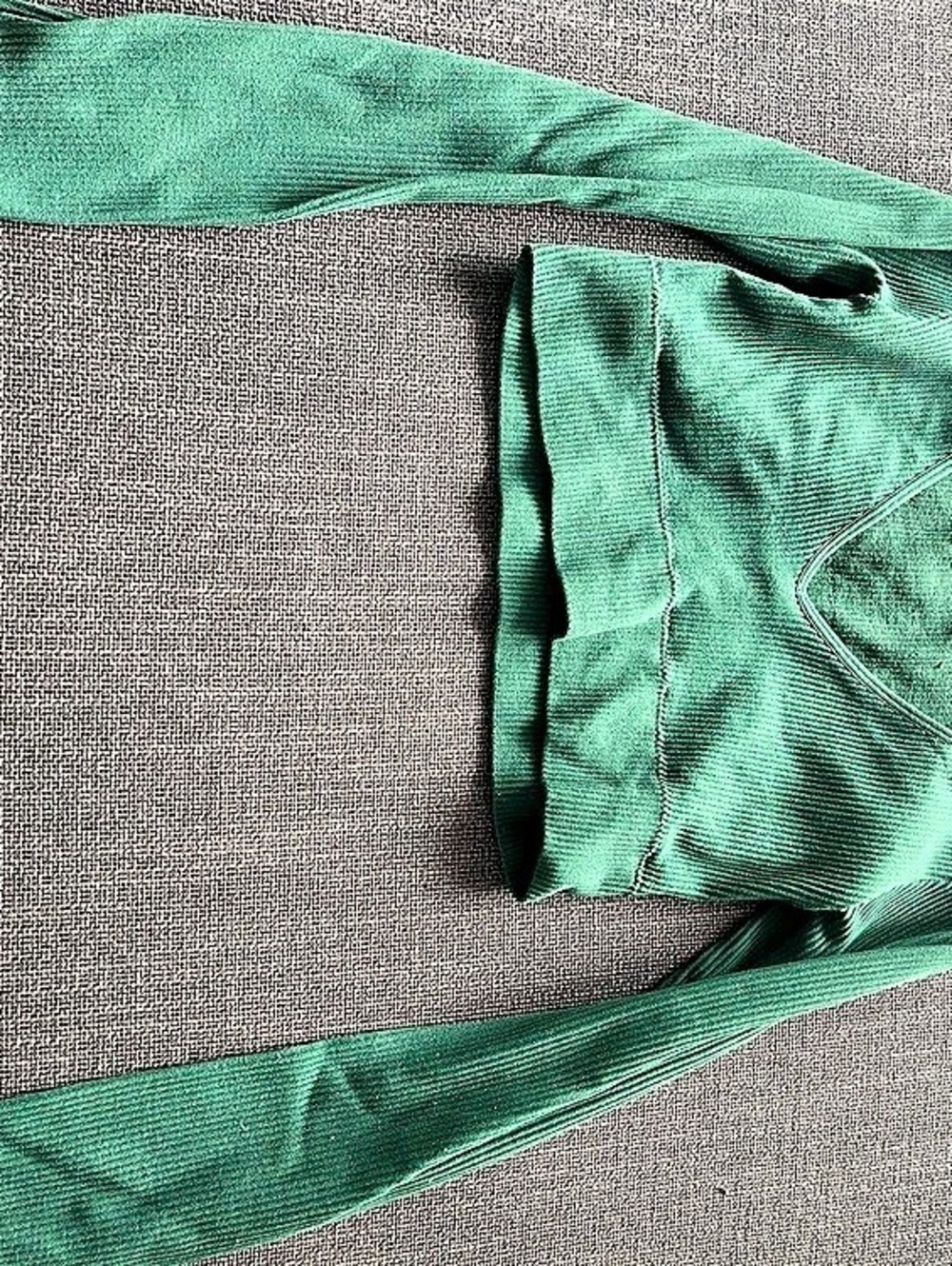 Garage Ribbed V-Neck Long Sleeve Crop Top Green